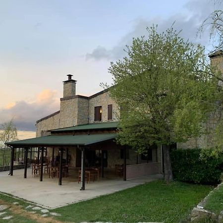 Terrae Eremis: Ristorante, Bar, B&B Roccamorice エクステリア 写真