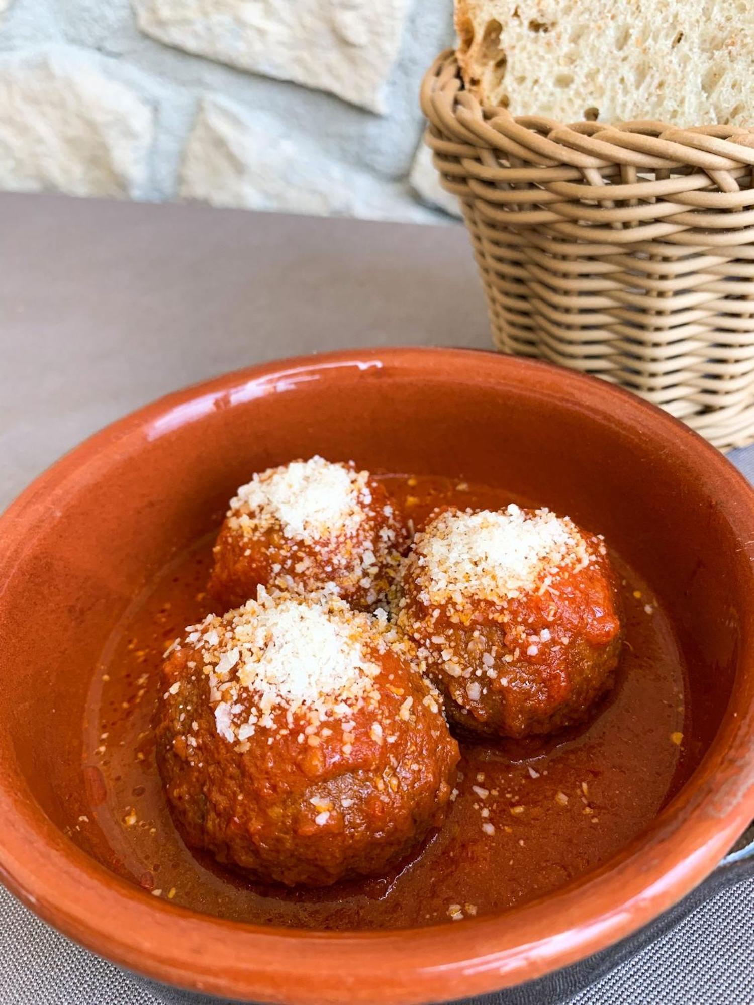 Terrae Eremis: Ristorante, Bar, B&B Roccamorice エクステリア 写真